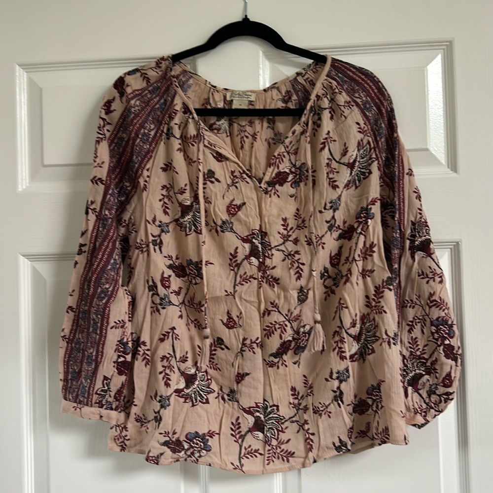 Lucky Brand Top Flowy and cute - size medium